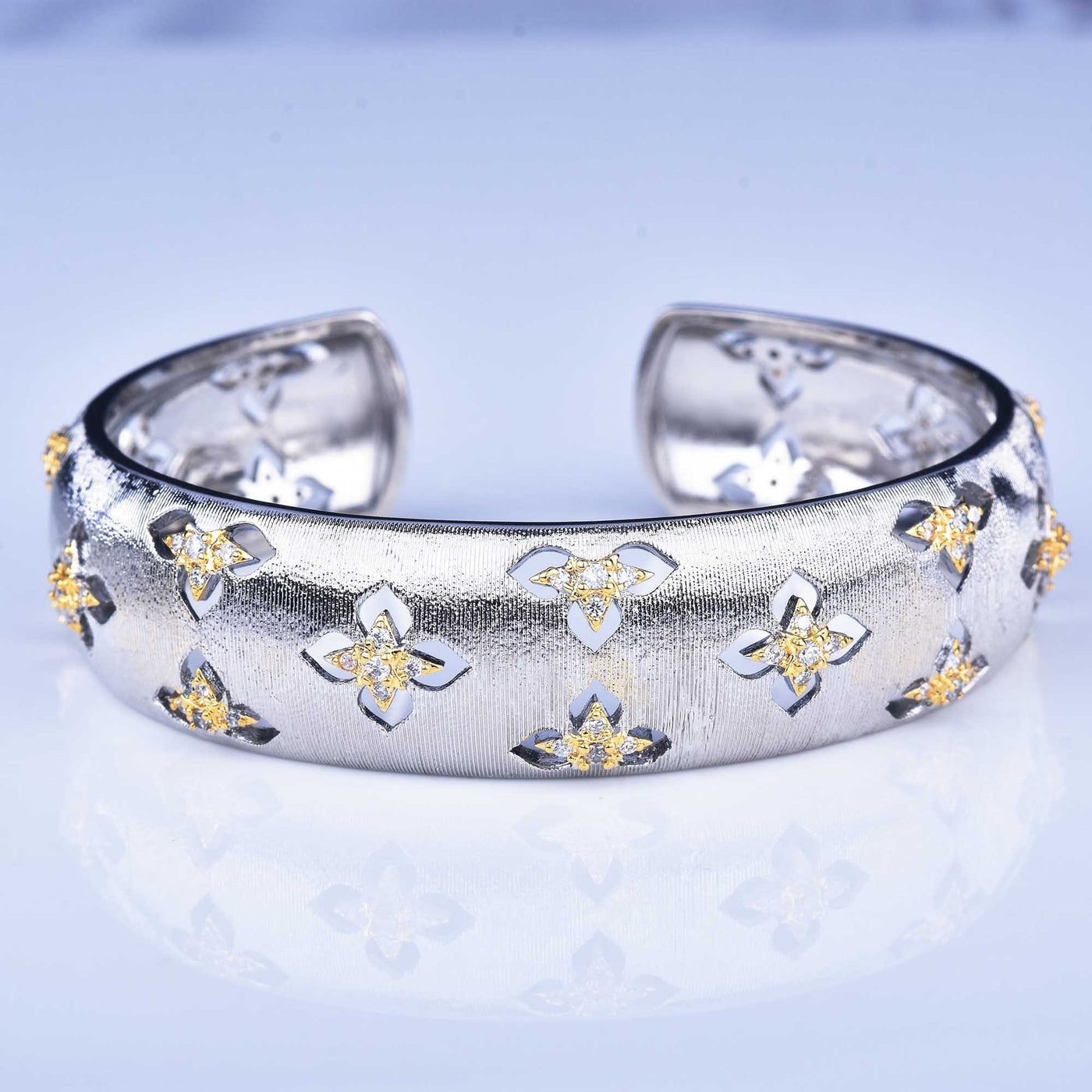Hand-drawing Craft Lucky Four-leaf Clover Bangle