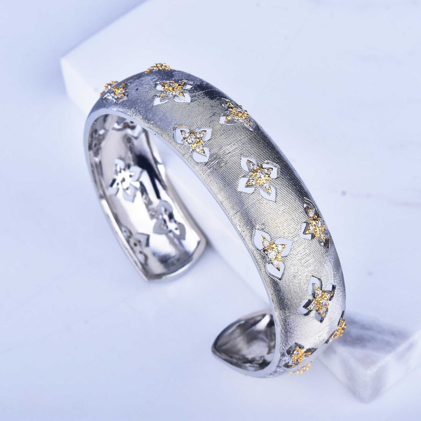 Hand-drawing Craft Lucky Four-leaf Clover Bangle