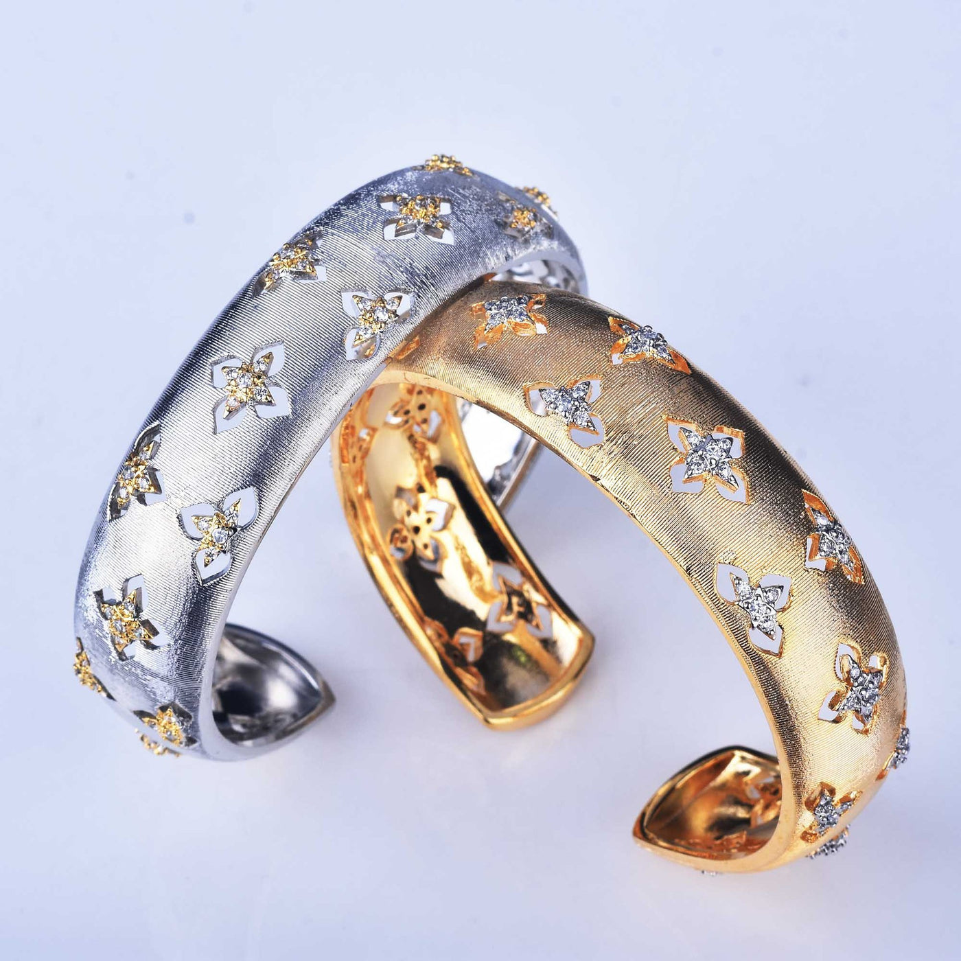 Hand-drawing Craft Lucky Four-leaf Clover Bangle